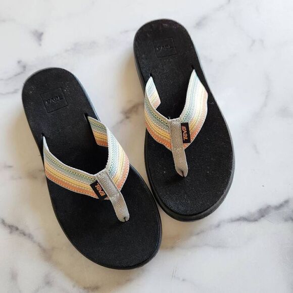 Teva voya flip lightweight kids size 4.5 sandal pastel stripe rainbow - Picture 1 of 7